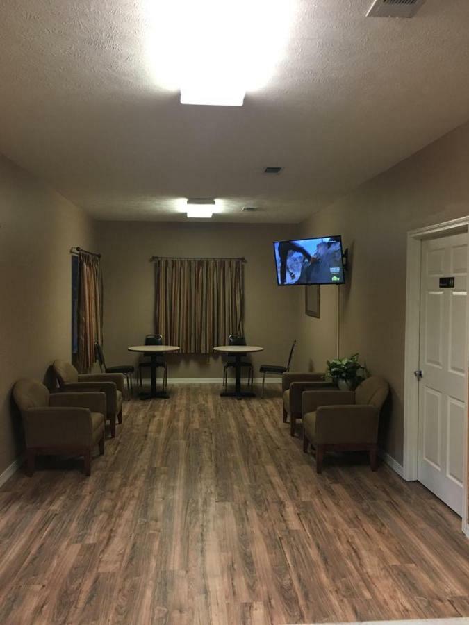 Oak Tree Inn Eupora Екстер'єр фото